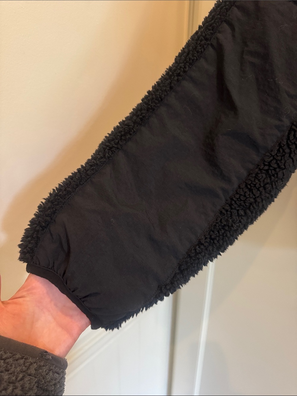 Stussy Black Sherpa Zip-Up Hoodie Jacket M . Like new - Picture 4 of 5